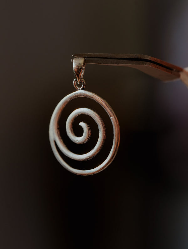Abalorio de Plata con Espiral