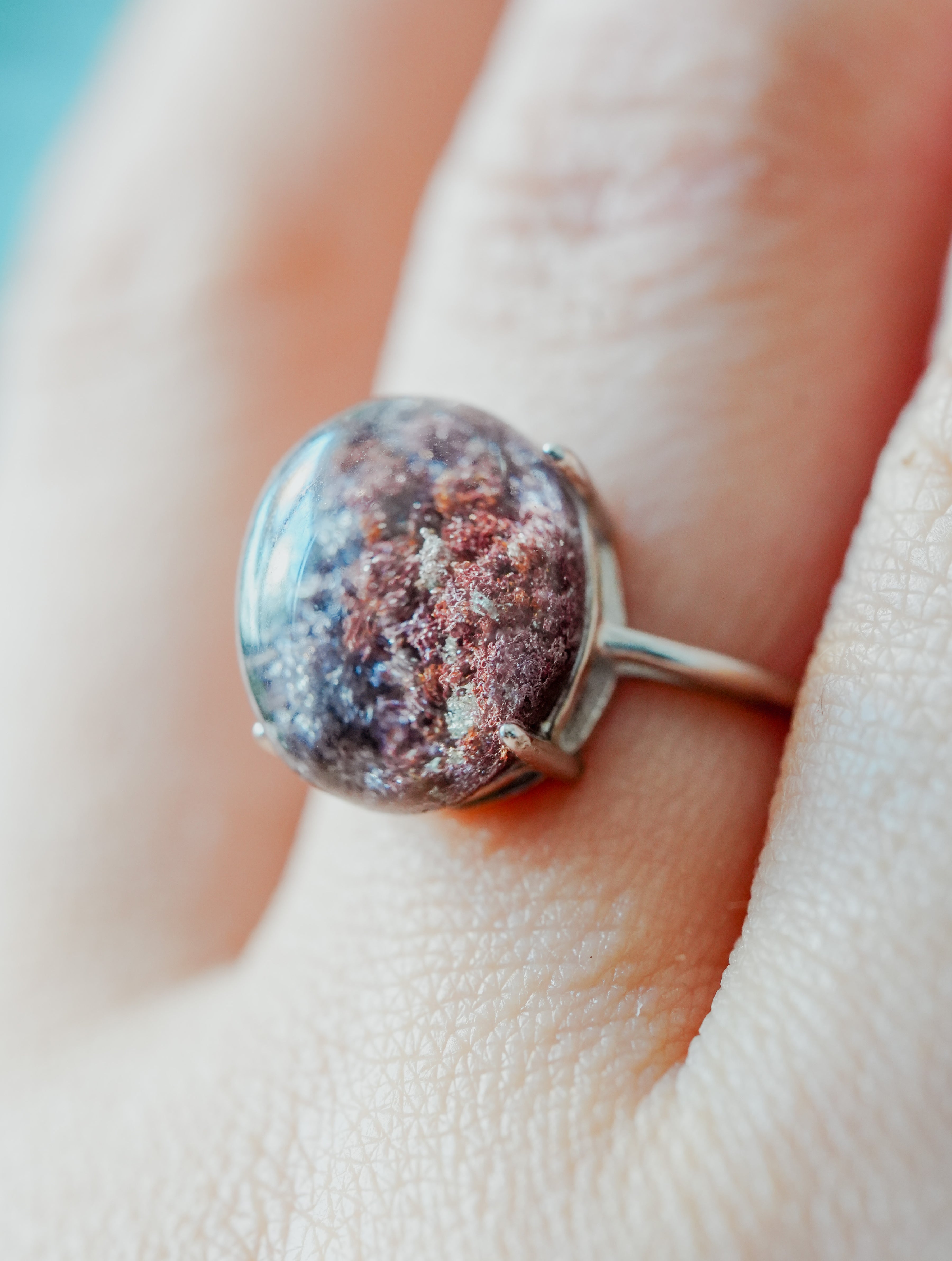 Anillo de Plata Adaptable con Cuarzo Chamánico