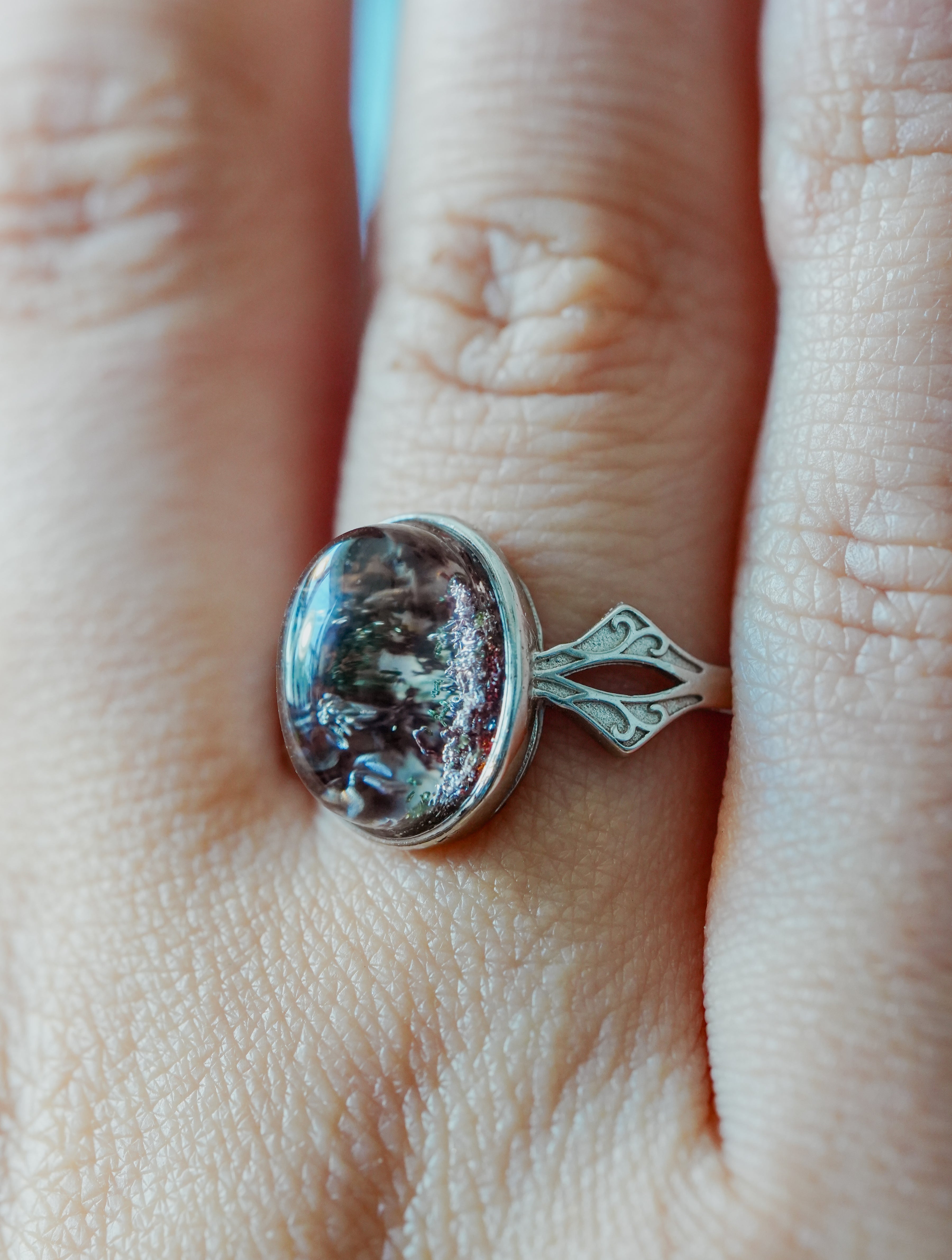 Anillo de Plata Adaptable con Cuarzo Chamánico