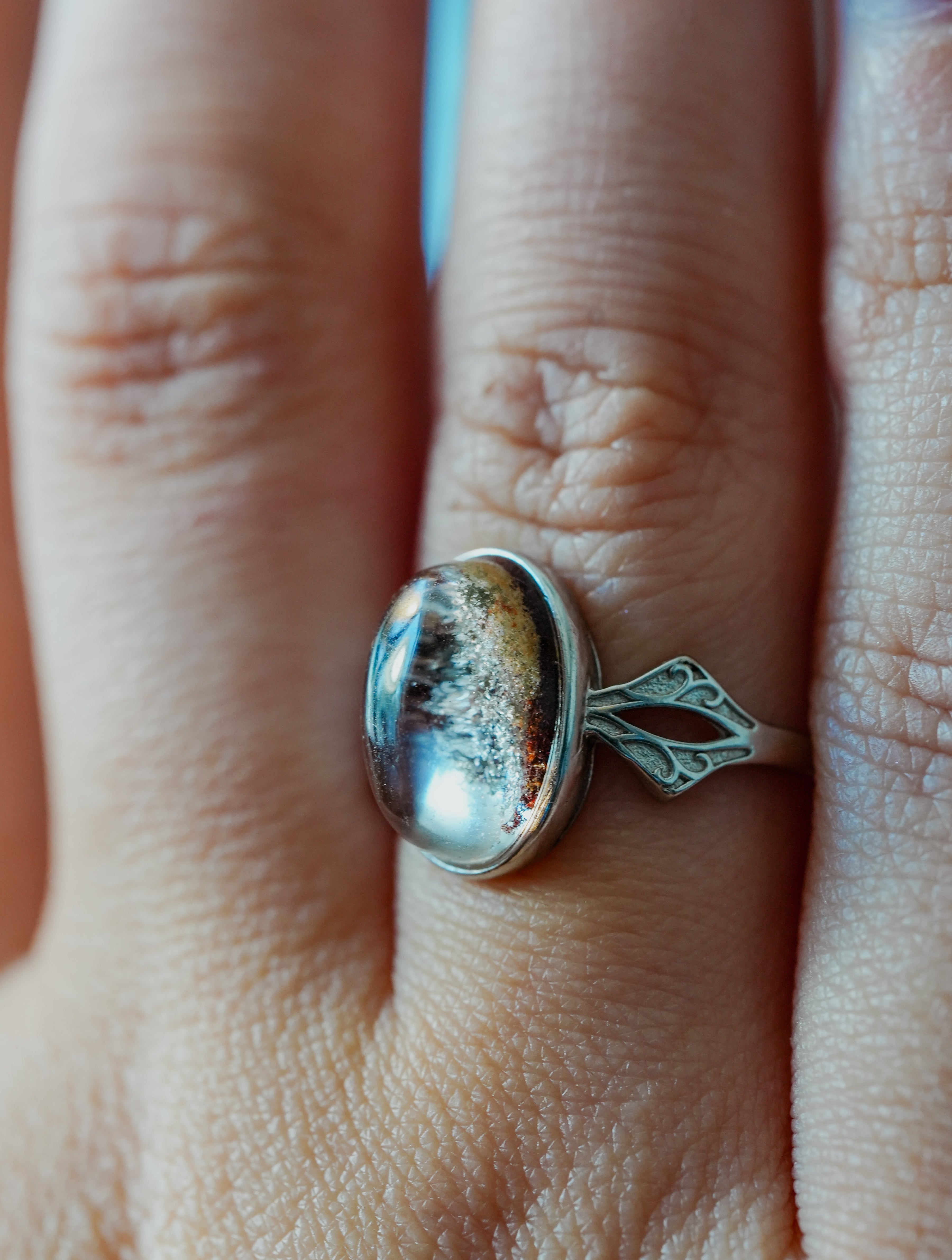 Anillo de Plata Adaptable con Cuarzo Chamánico