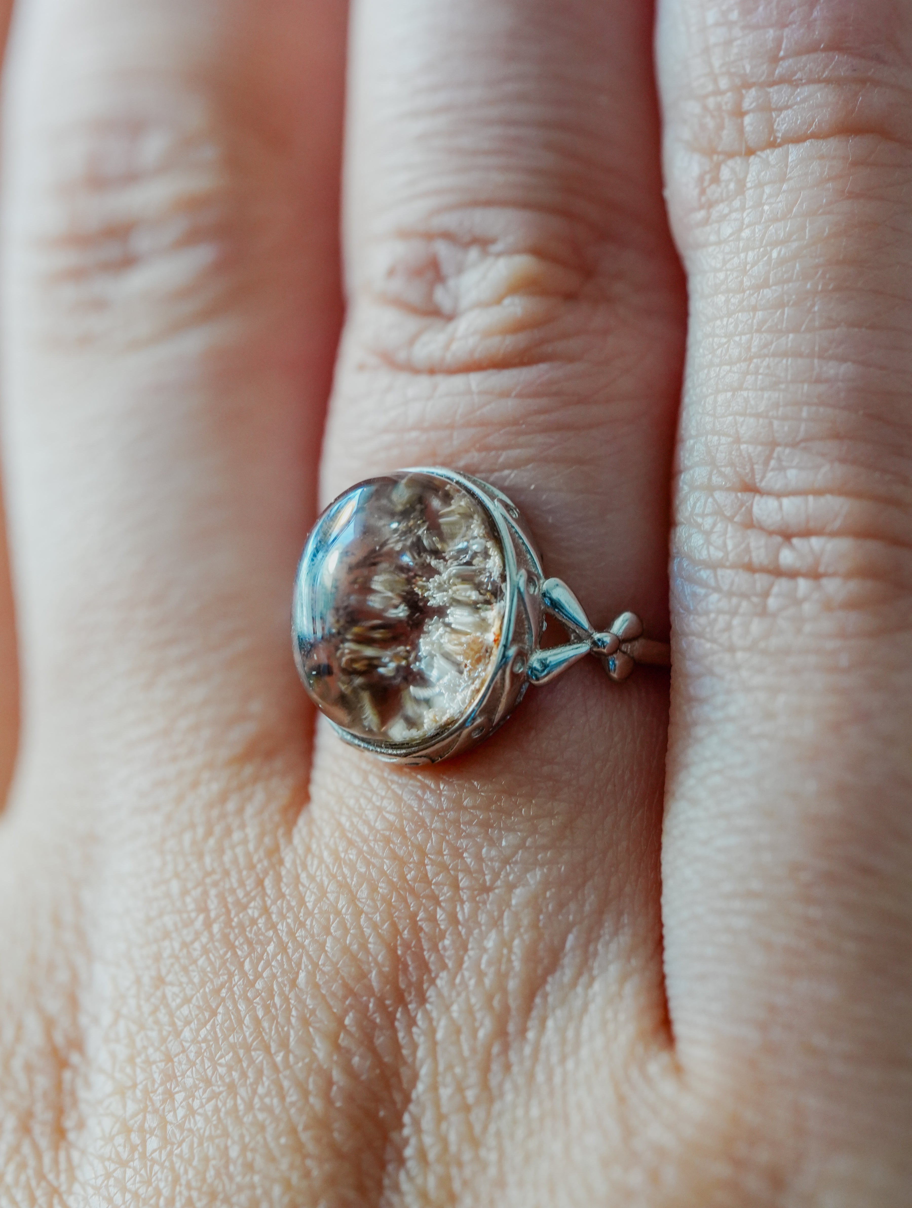 Anillo de Plata Adaptable con Cuarzo Chamánico