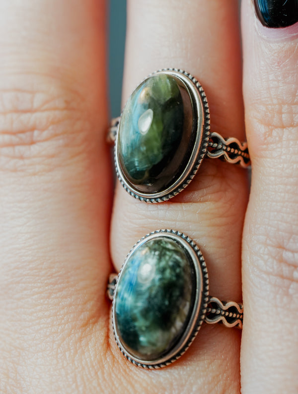 Anillo de Plata Adaptable con Serafinita