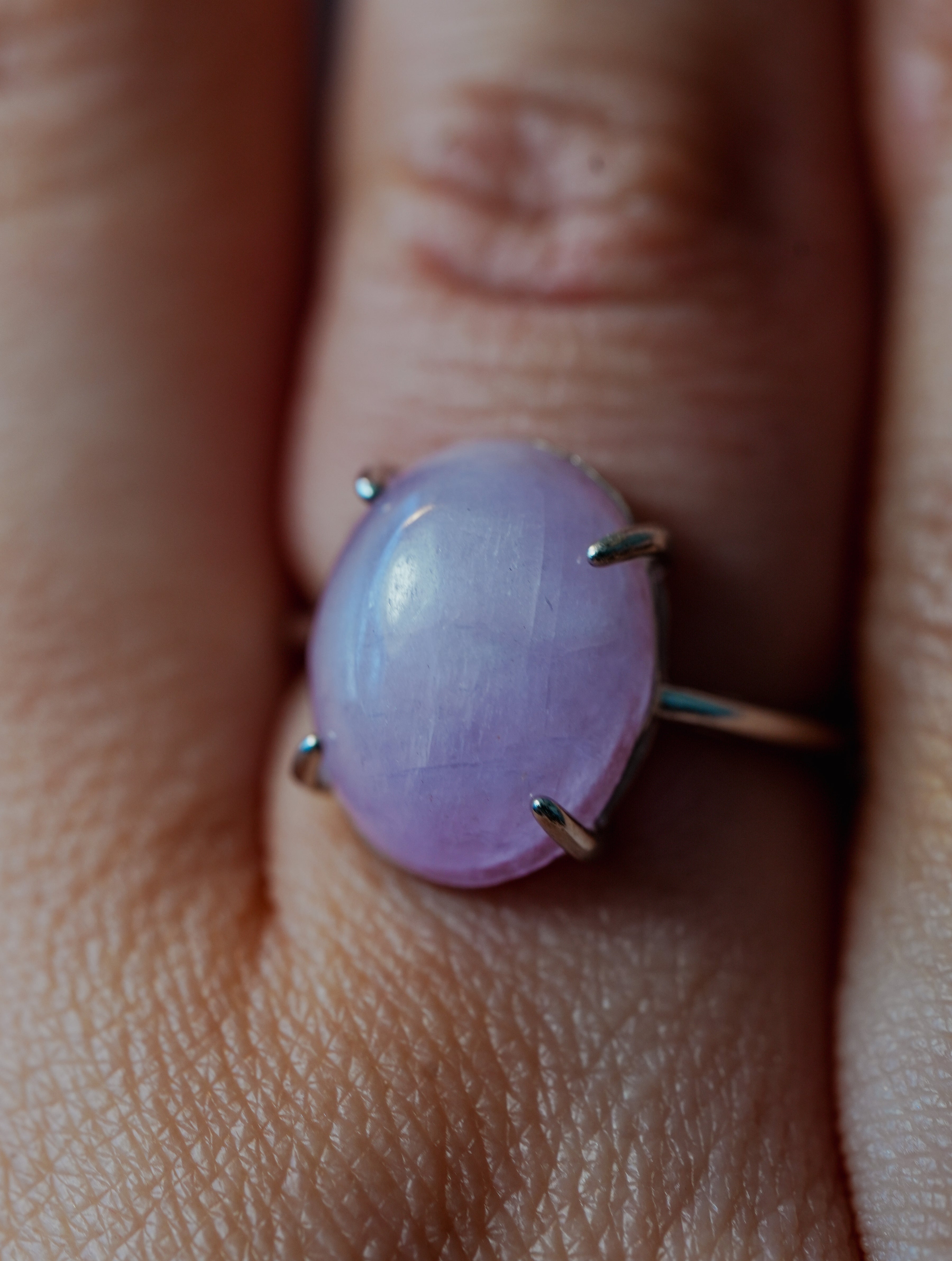 Anillo de Plata Adaptable con Kunzita