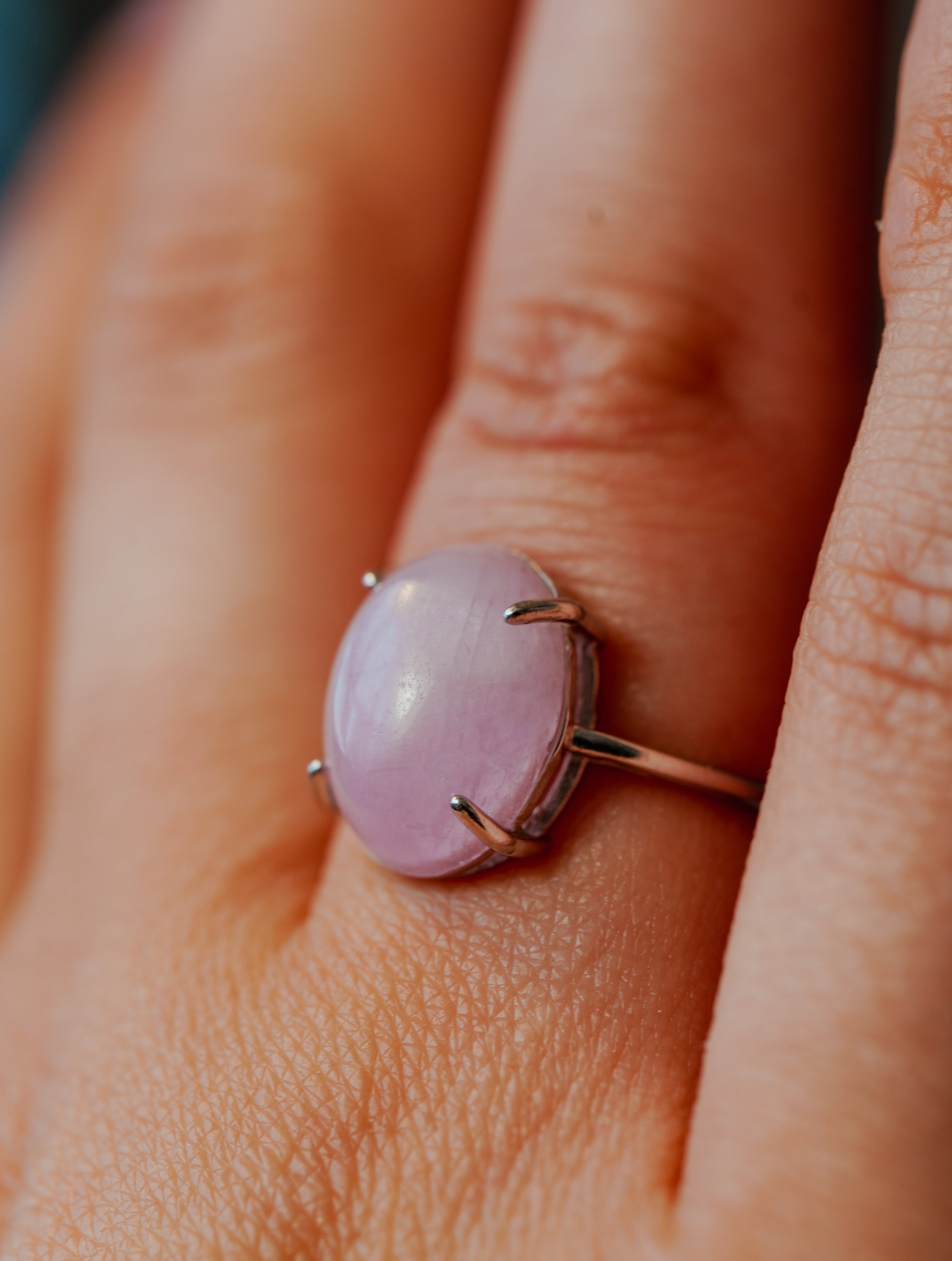 Anillo de Plata Adaptable con Kunzita