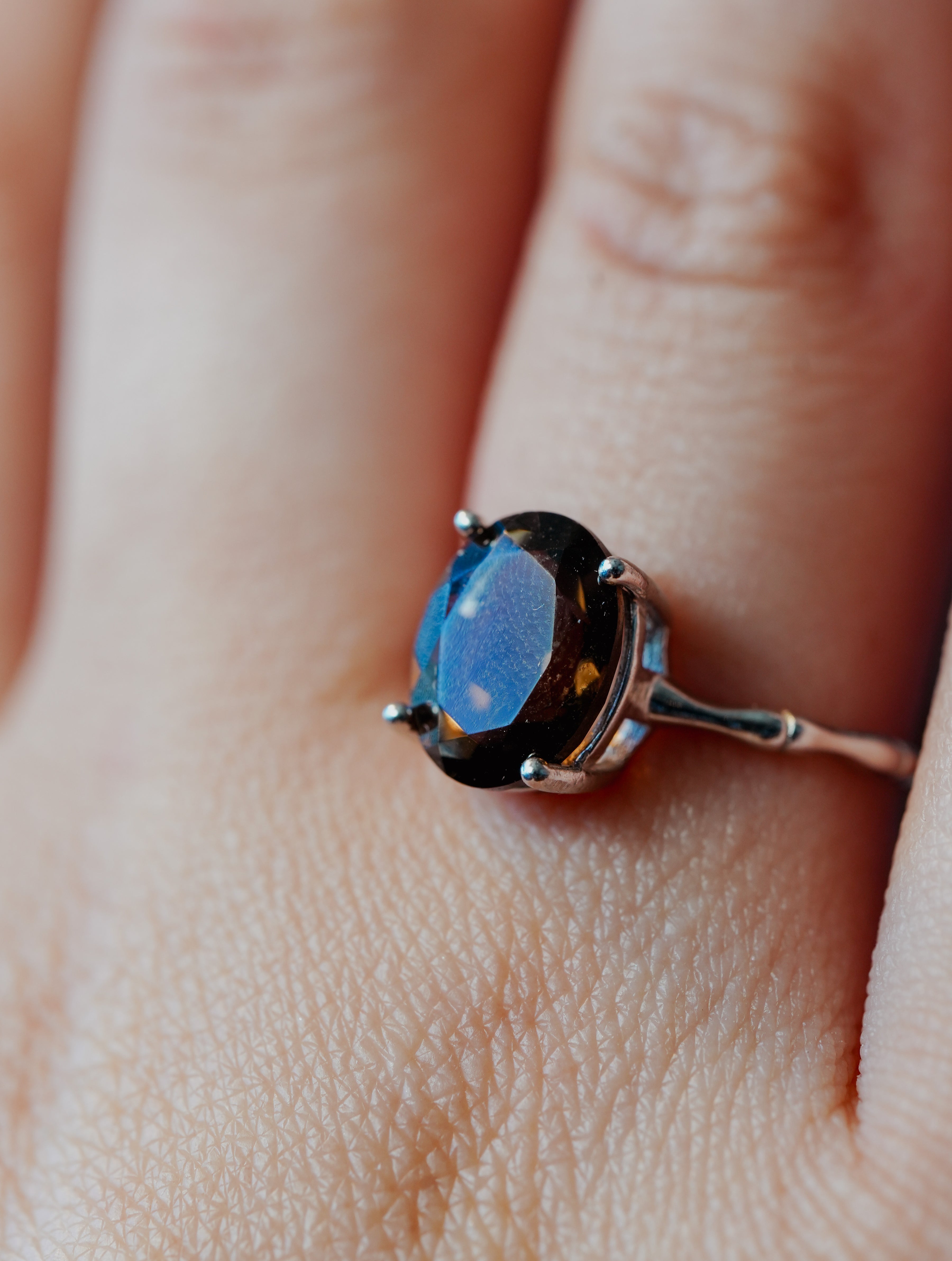 Anillo de Plata Adaptable con Cuarzo Ahumado