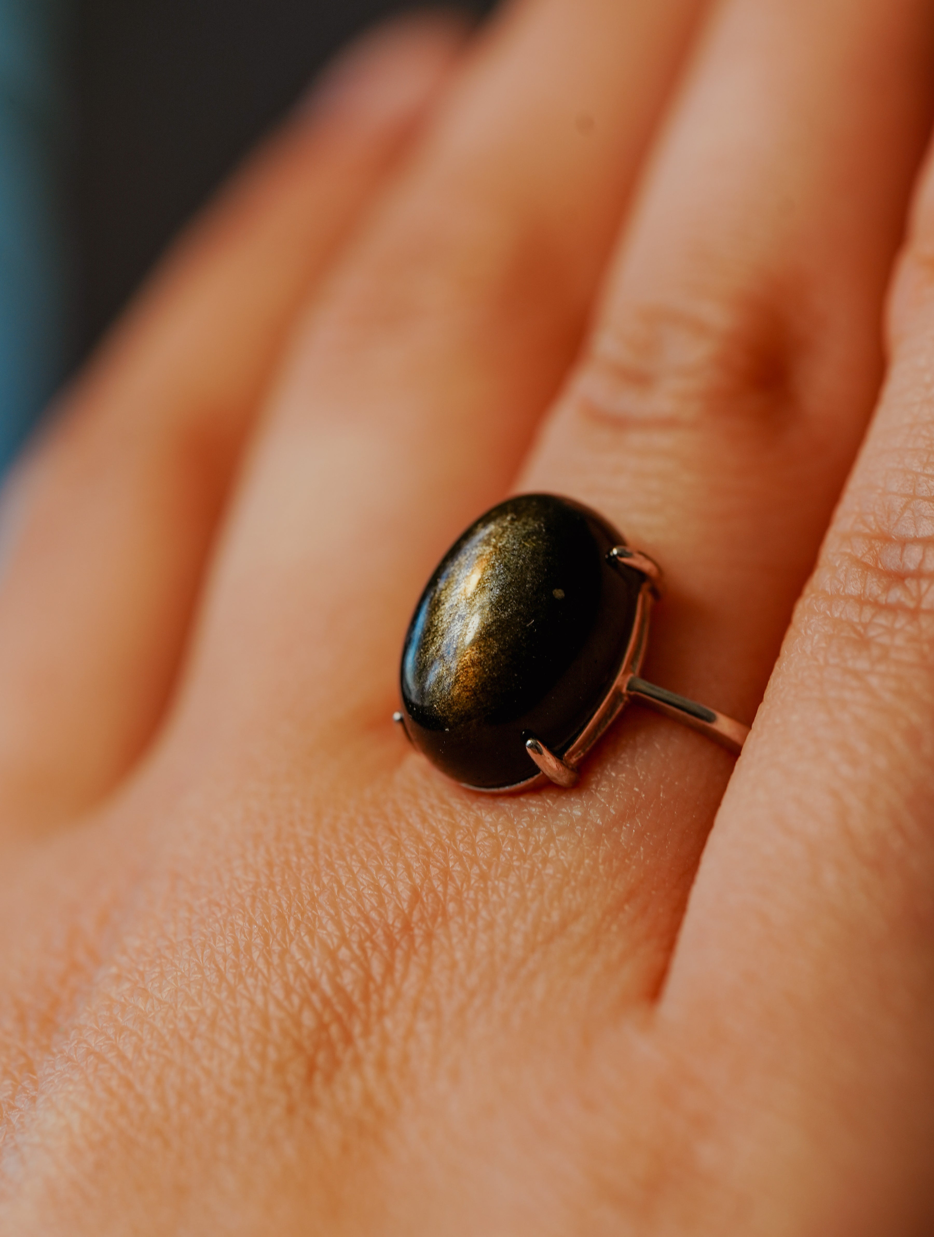 Anillo de Plata Adaptable con Obsidiana Dorada
