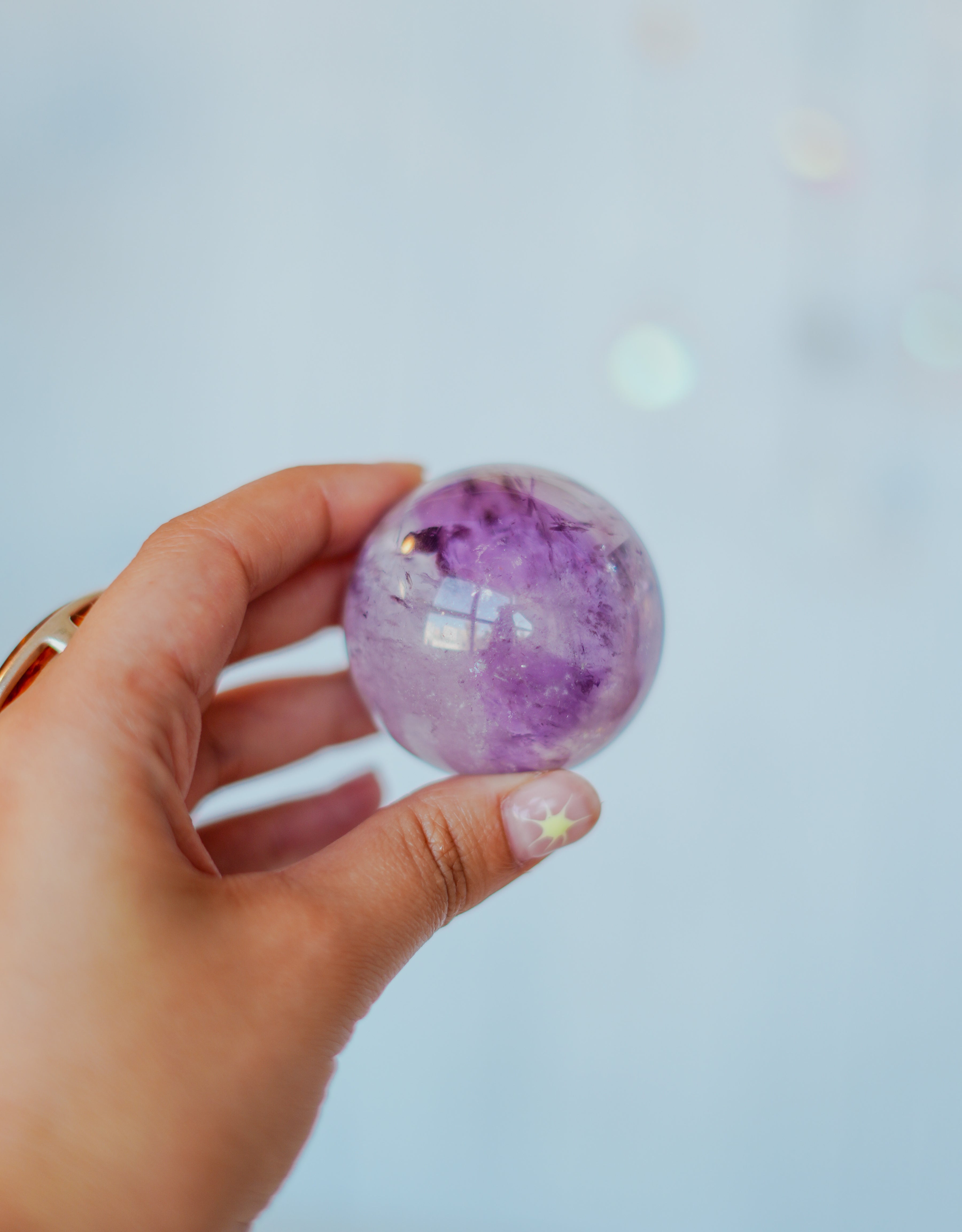 Esfera de amatista con cuarzo