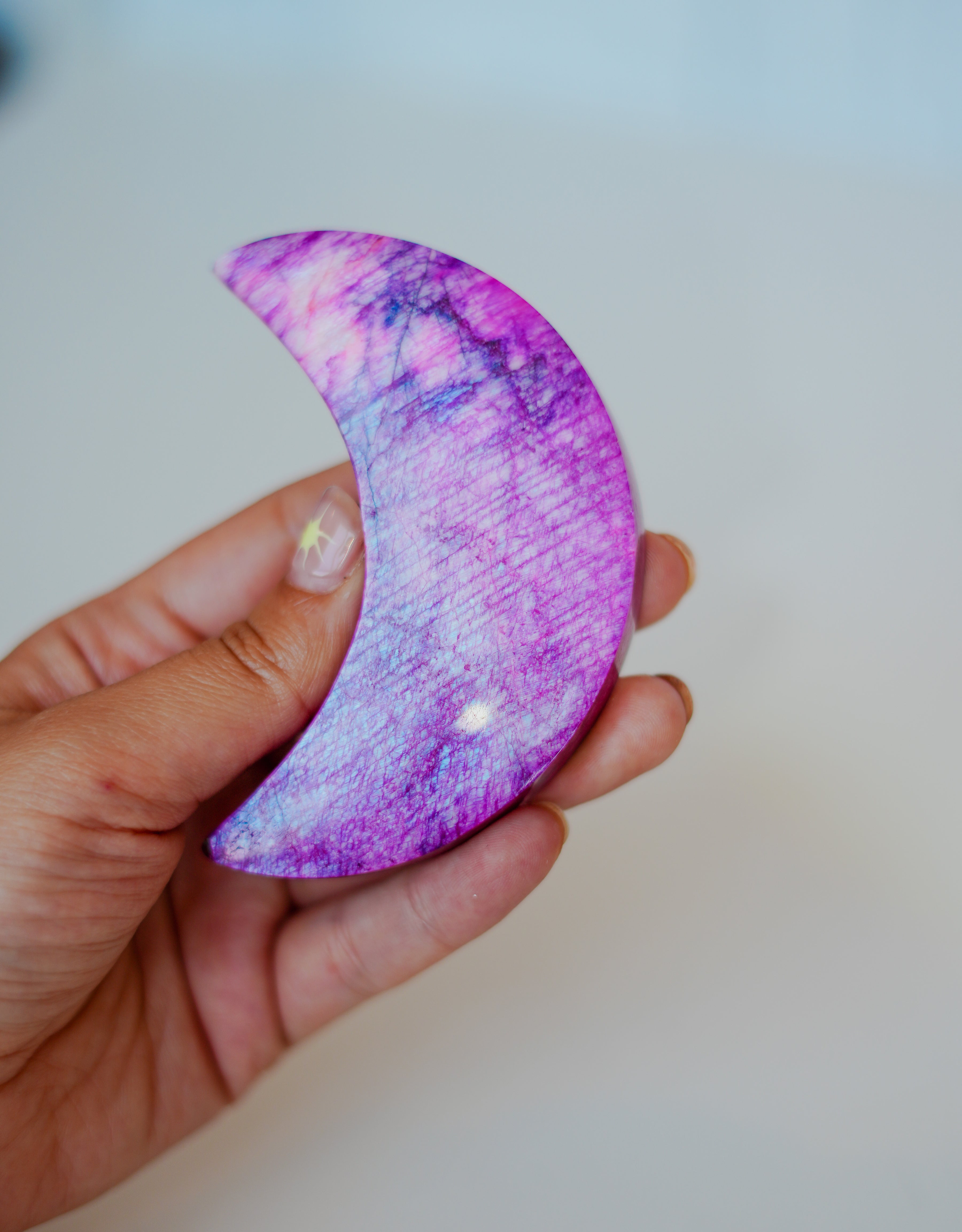 Luna de piedra luna teñida