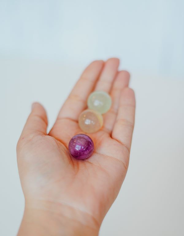 Pack de tres fluoritas en esfera