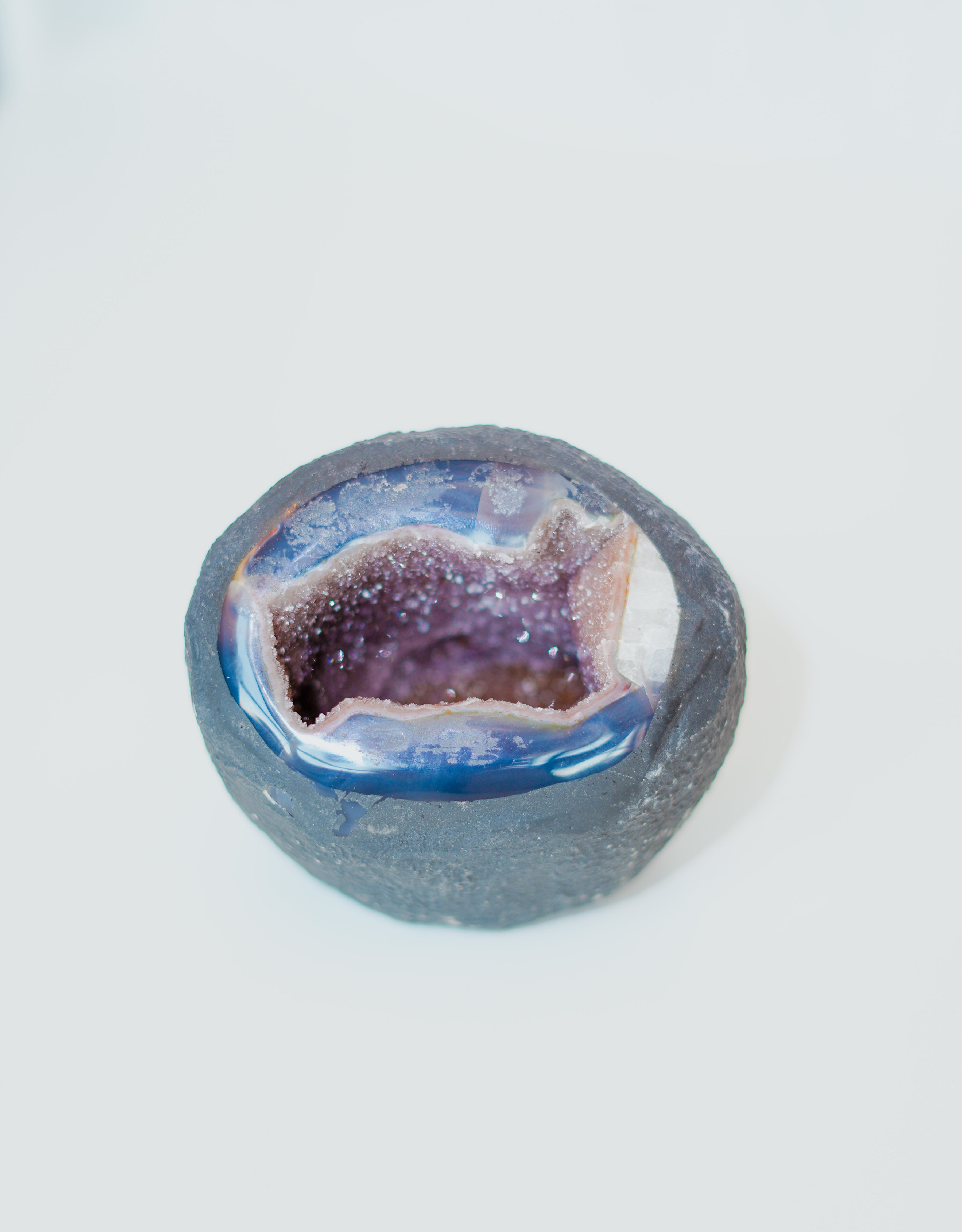Geoda de ágata y amatista rosa