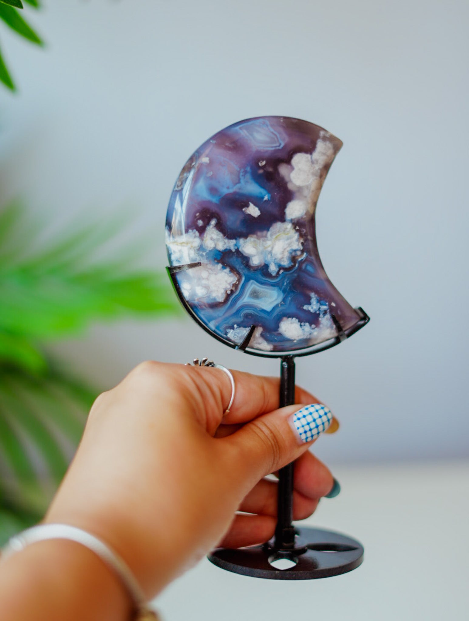 Luna de Ágata en Stand | Equilibrio y Protección Lunar