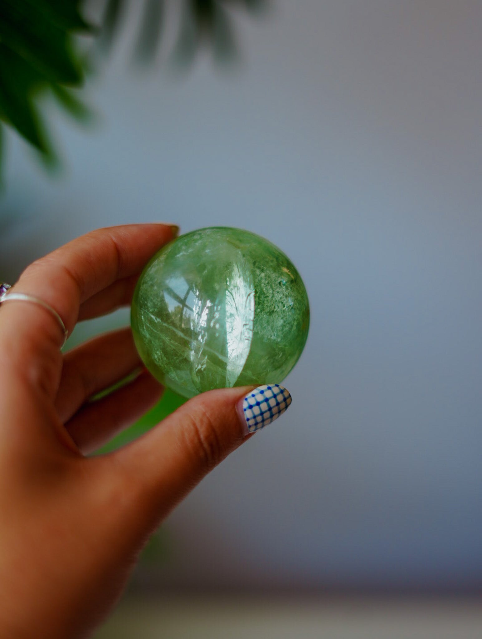 Esfera de Fluorita Verde | Corazón y Crecimiento