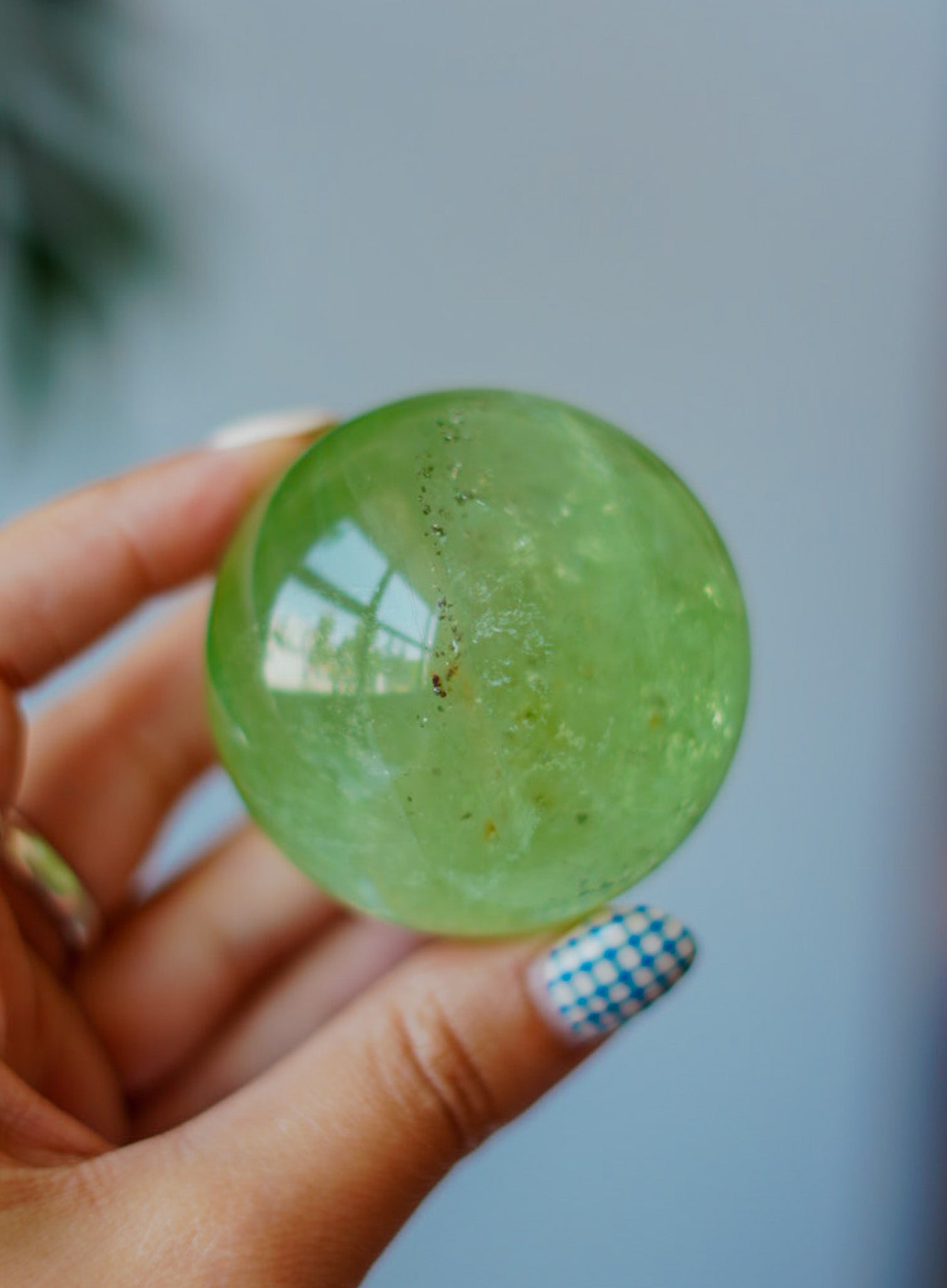 Esfera de Fluorita Verde con Pirita | Corazón y Prosperidad