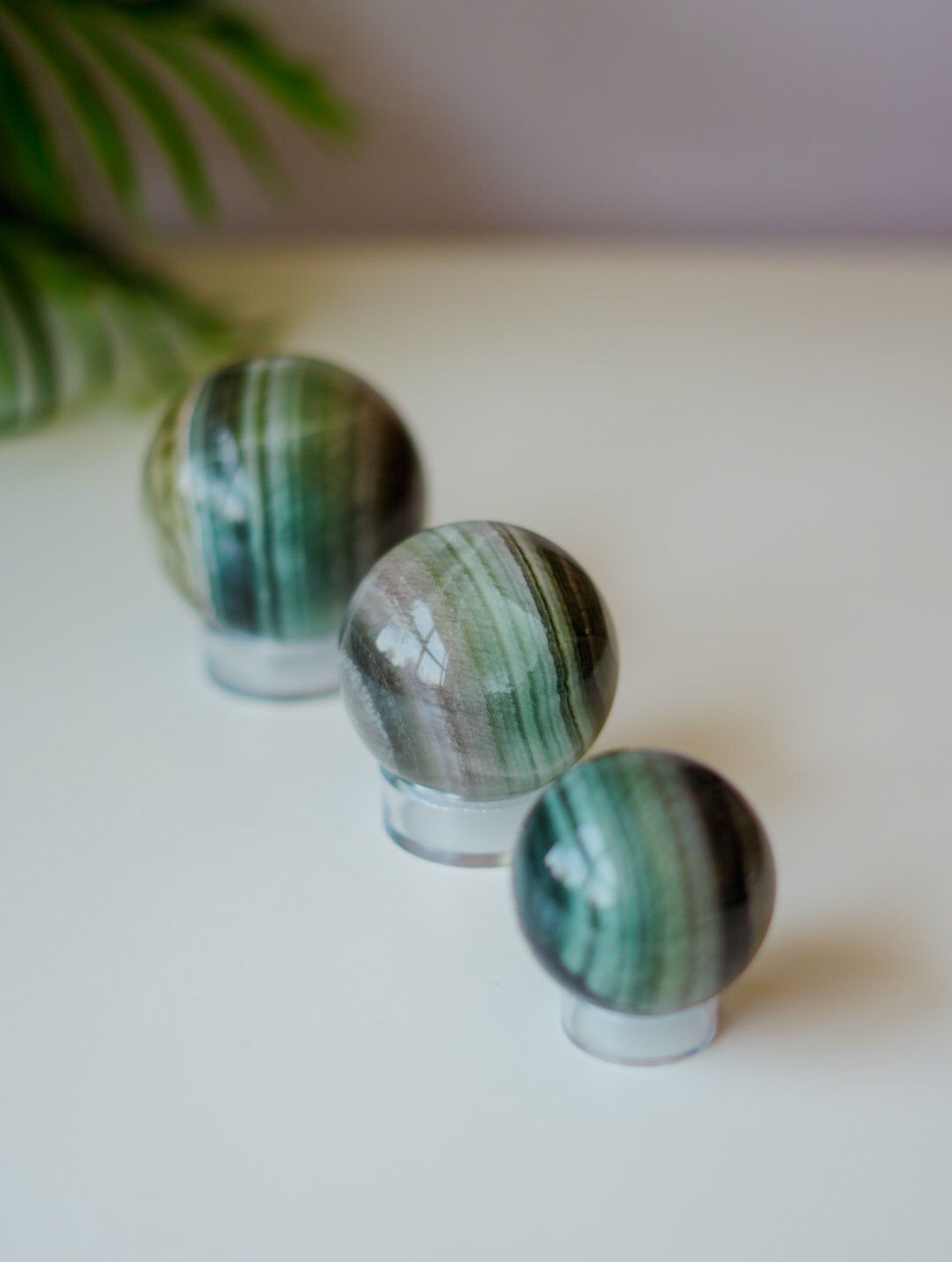 Esfera de Fluorita Seda | Suavidad y Claridad