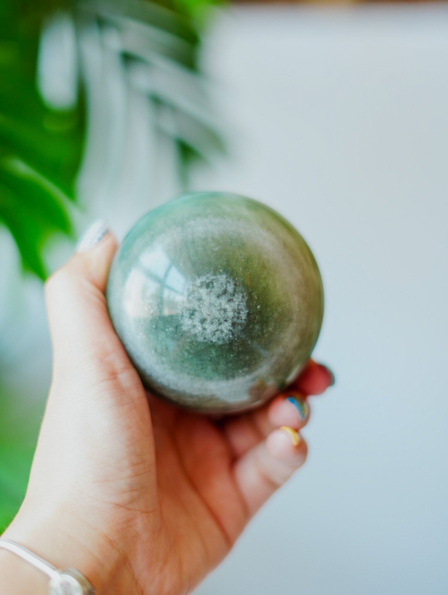 Esfera de Fluorita Seda | Suavidad y Claridad