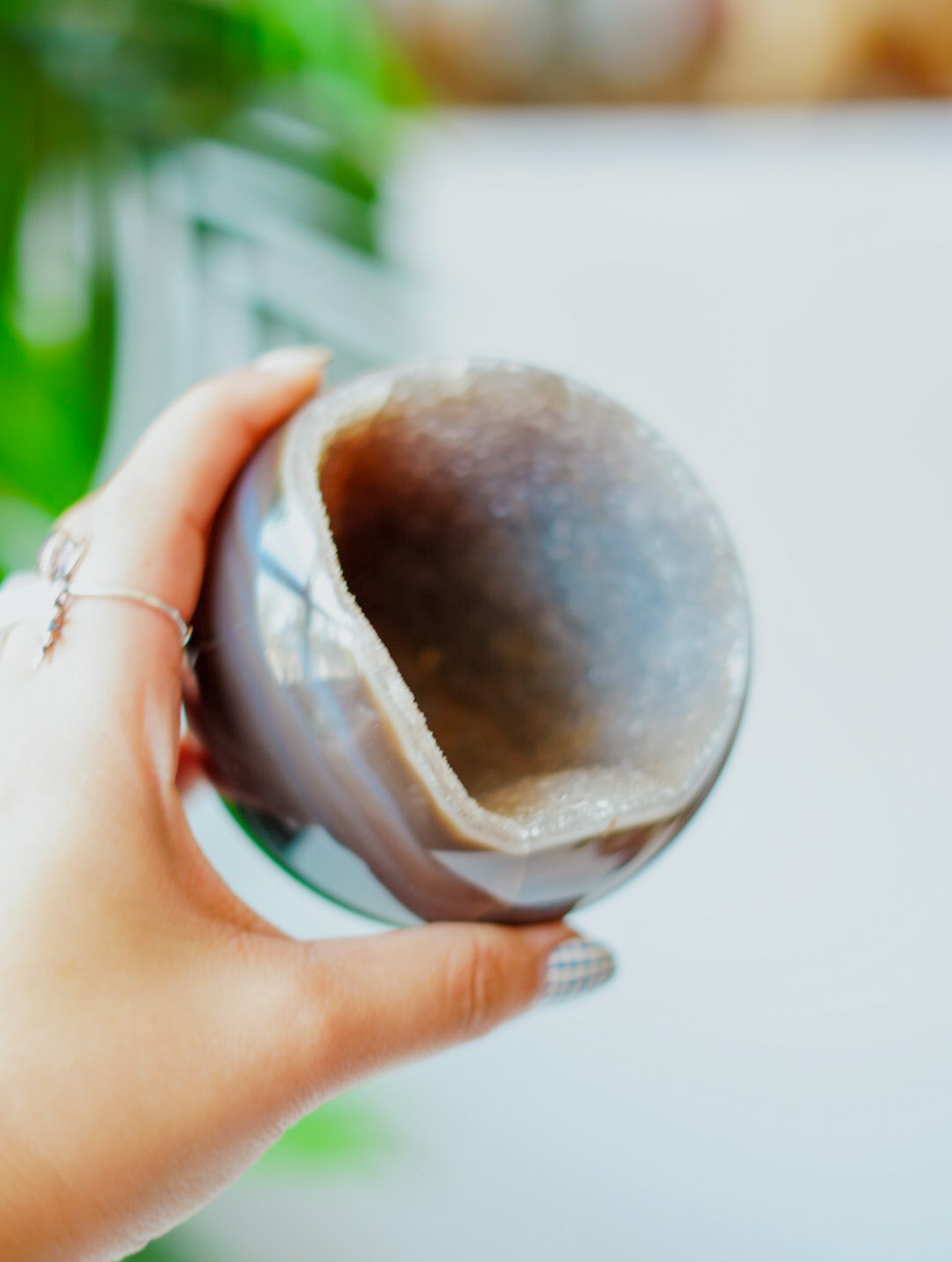 Esfera con Geoda de Ágata | Belleza Interior Revelada