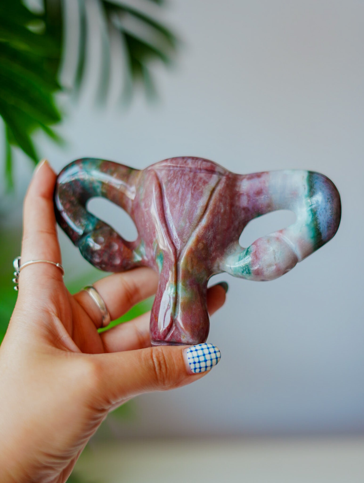 Jaspe Océano en Forma de Útero | Mineral Sagrado Femenino