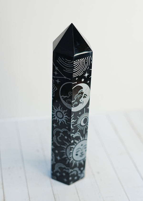 Punta de Obsidiana con Grabados Místicos – Protección, Conexión
