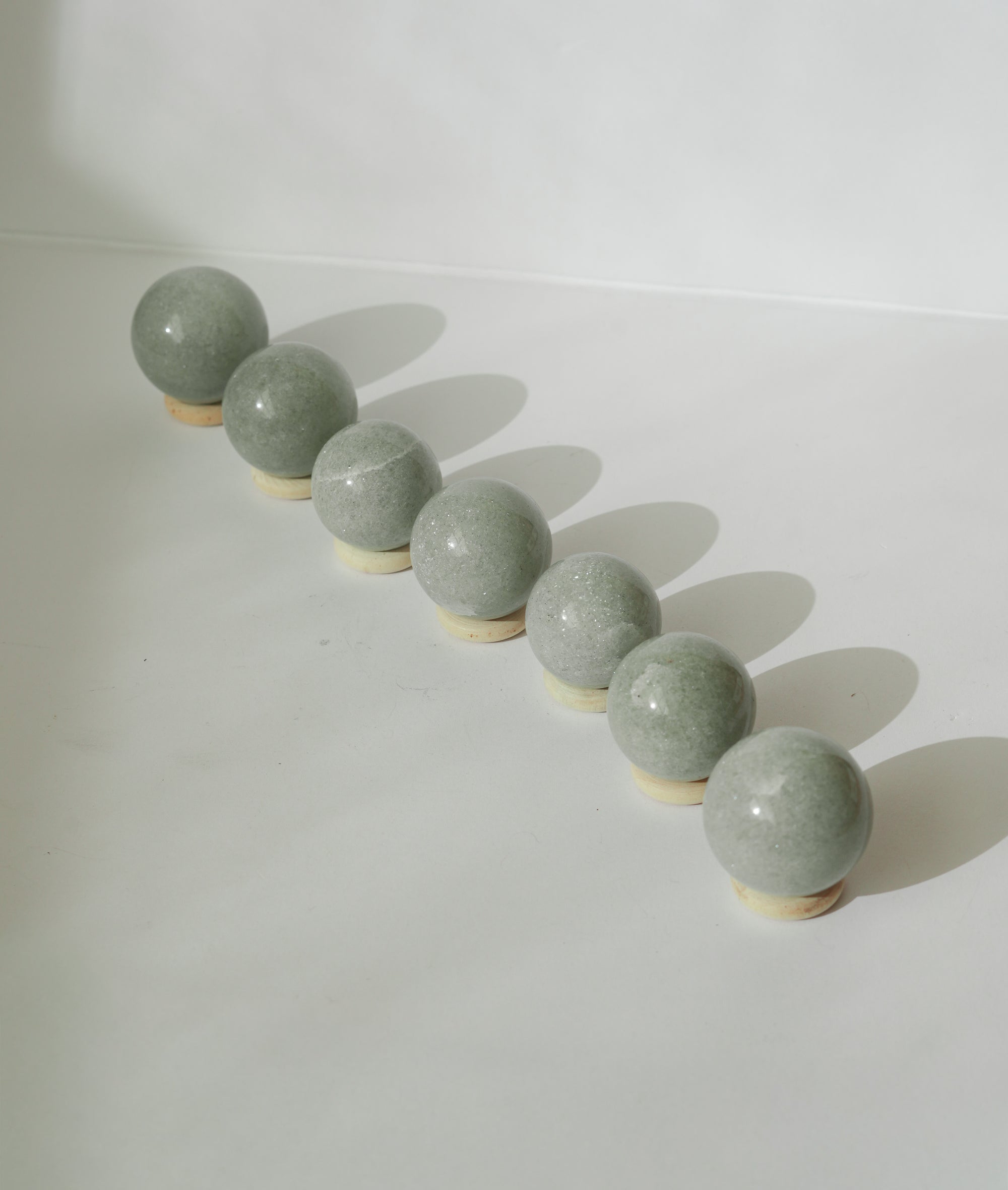 Esfera de Mica – Protección, Claridad y Energía Equilibrante