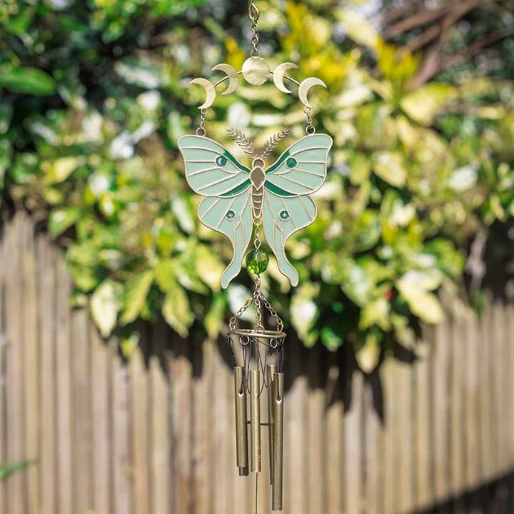 Campanilla de viento con polilla y fases lunares