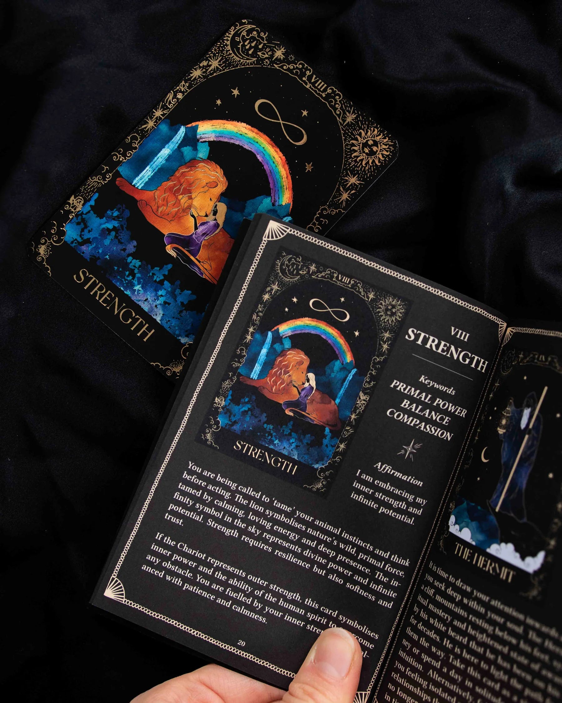 Dreamy Moons Tarot - Inglés