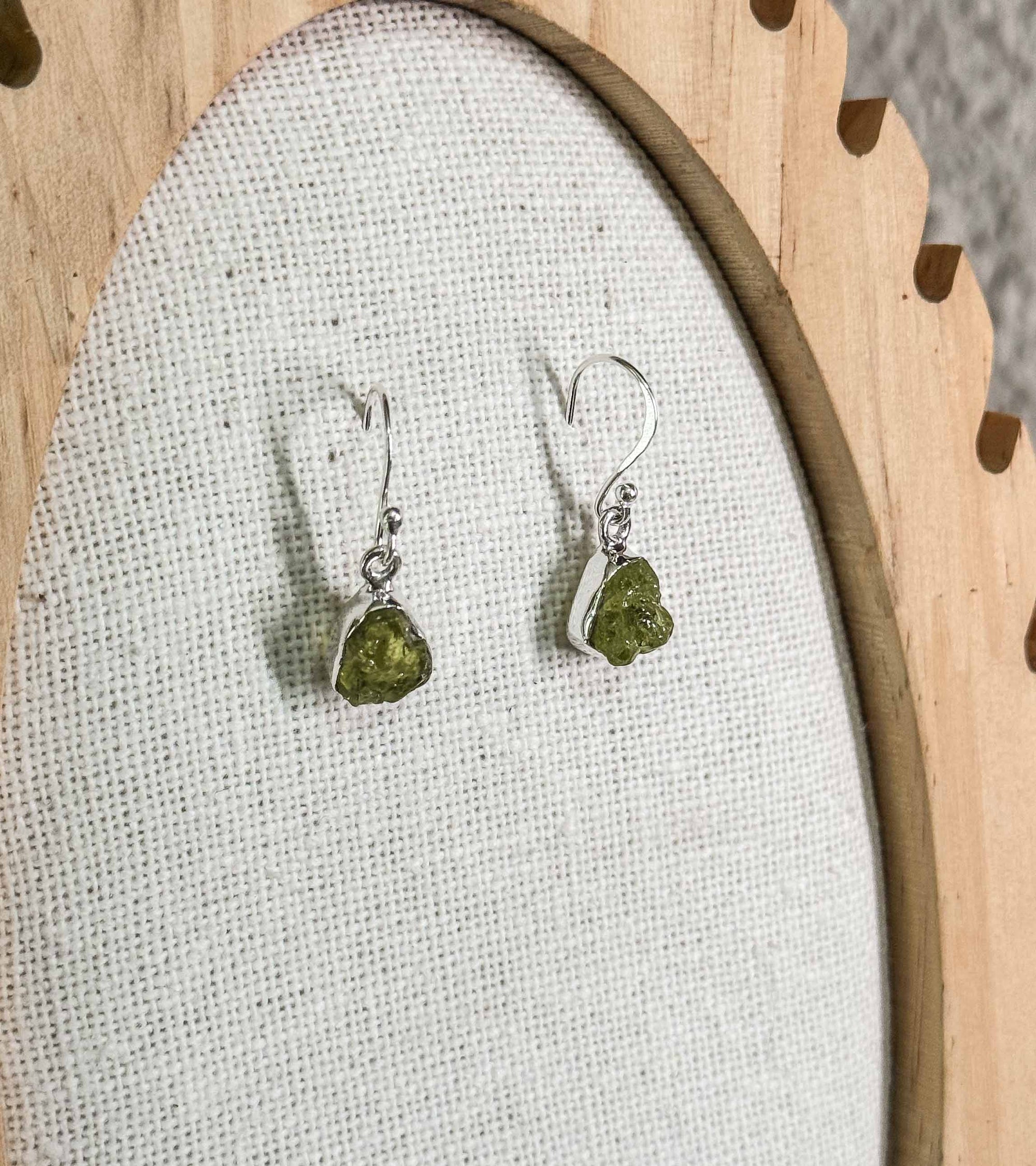 Pendientes de olivino y plata