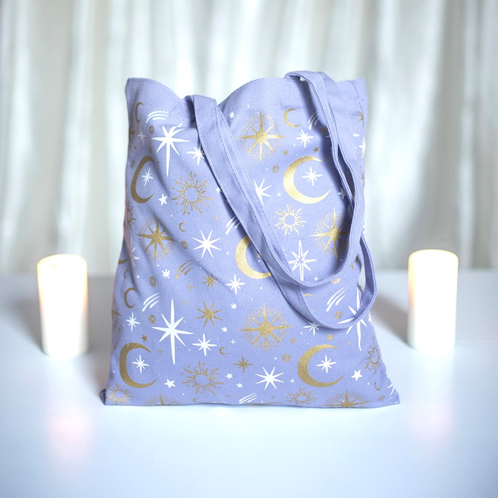 Bolso tote con estampado celestial y cielos en tonos morados pastel