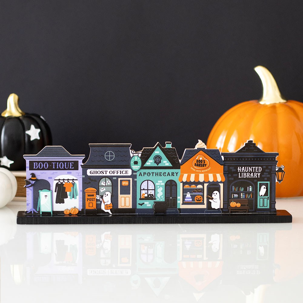 Decoración de MDF «Spooky Street»