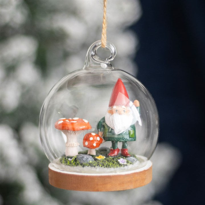 Adorno Navideño en Bola de Cristal – Gnomo y Setas Mágicas