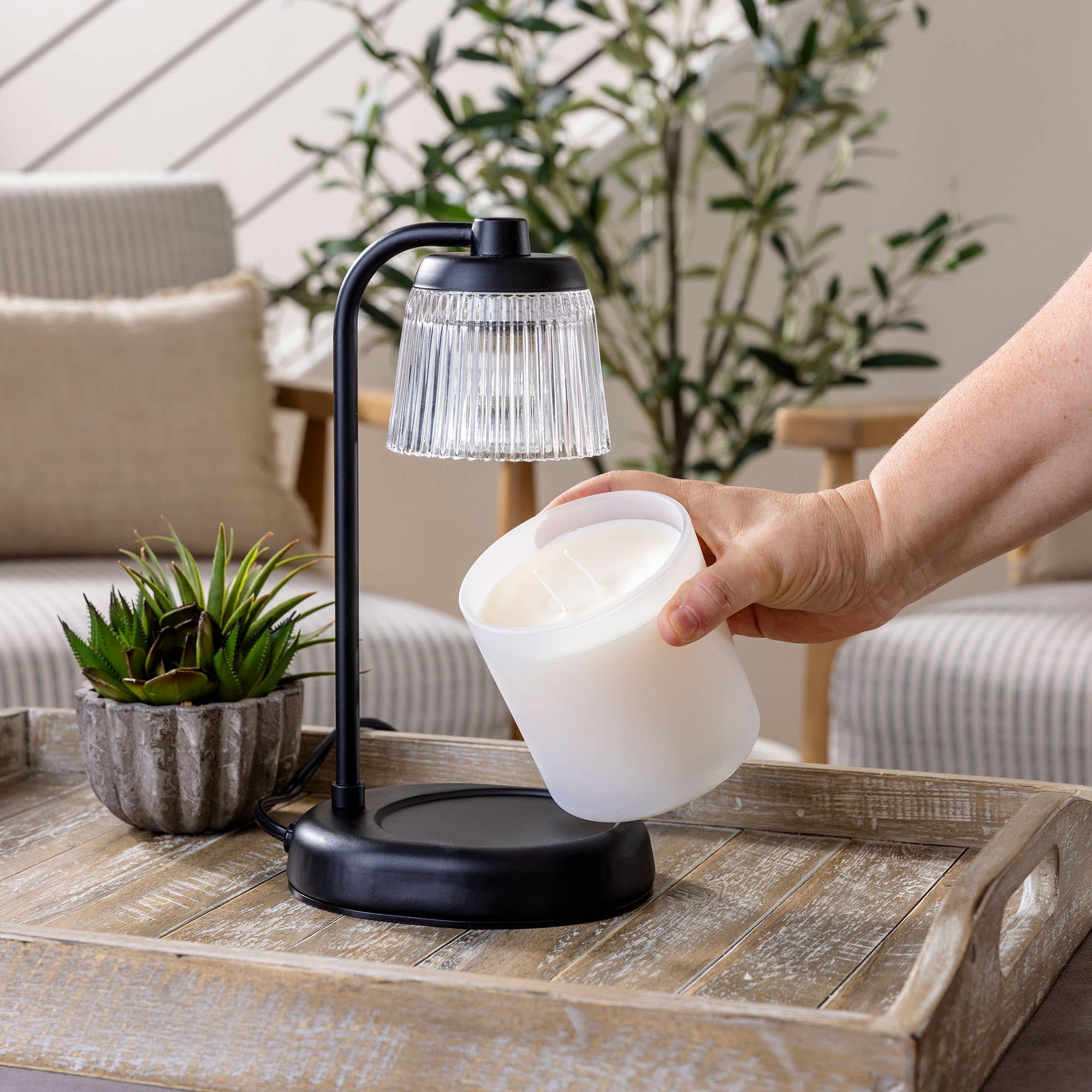 Lámpara de vidrio acanalado