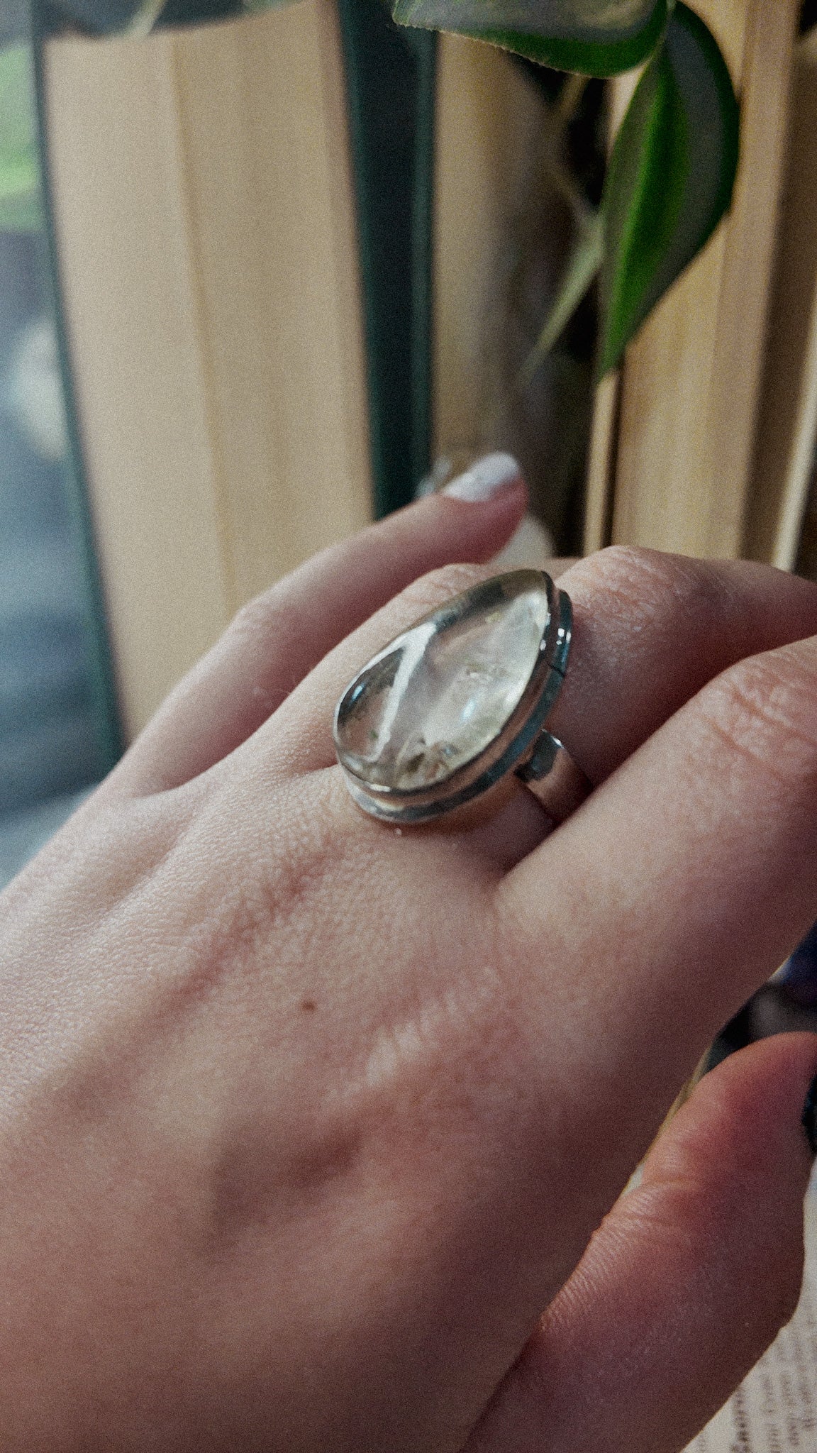 Anillo adaptable de plata con cuarzo rutilado