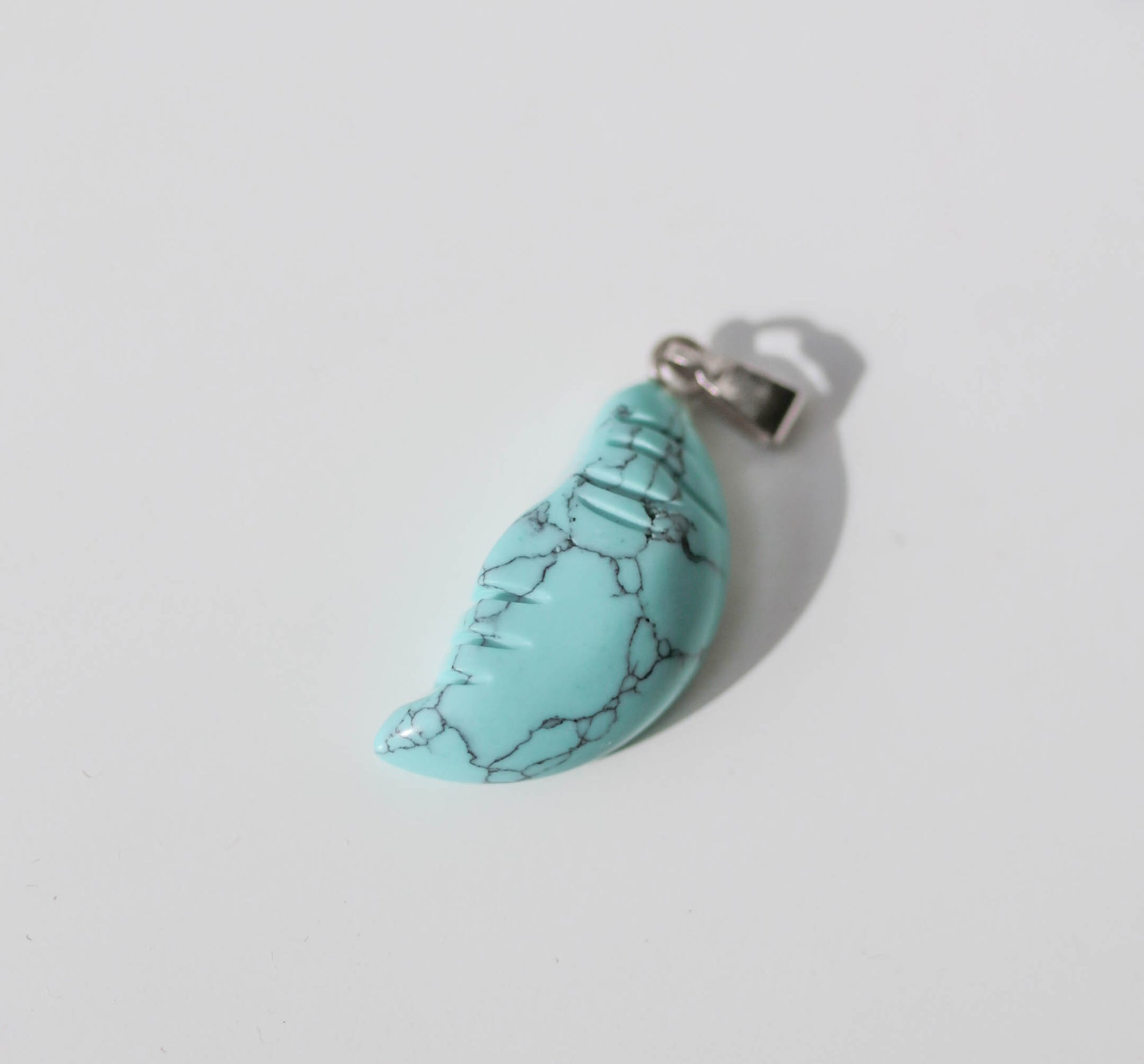 Colgantes minerales con forma lunita - GreenWitchArt